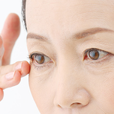眉間のシワ おでこのシワ ほうれい線治療にヒアルロン酸注入 ボトックス注射 眼瞼下垂症例3000件以上 保険診療から眼瞼下垂の修正術まで 大阪の立花クリニック